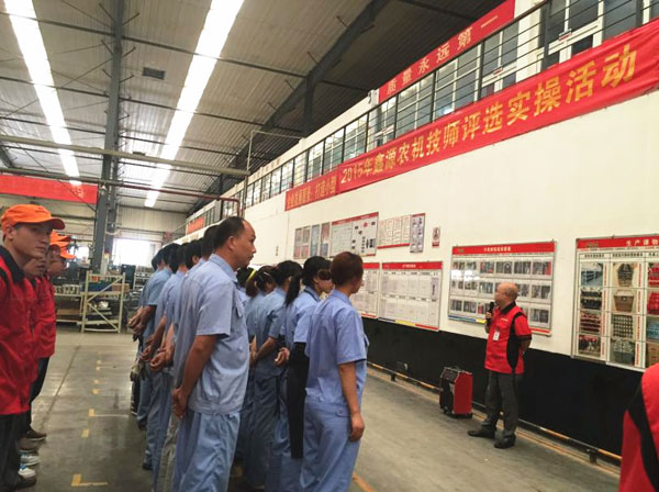 鑫源農(nóng)機2015年第一輪“技師”現(xiàn)場實操評選活動
