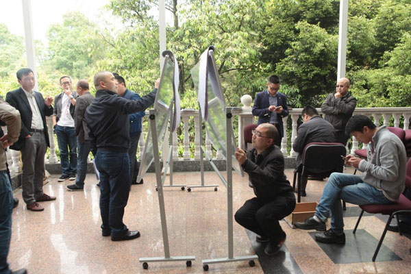 領(lǐng)航未來——鑫源控股組織召開戰(zhàn)略研討會(huì)