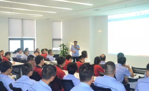 鑫源工商學(xué)院“開(kāi)講啦”走進(jìn)鑫源汽車(chē)涪陵基地