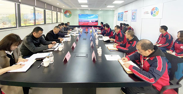 重慶市經(jīng)信委副主任王春水一行蒞臨鑫源農(nóng)機調(diào)研