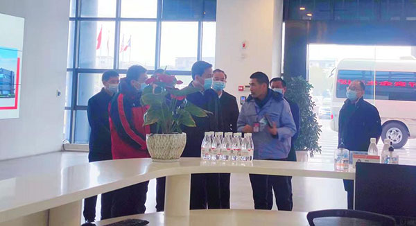 樹立安全發(fā)展理念 重慶市委政法委黃副書記一行蒞臨涪陵基地調(diào)研